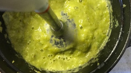 冷え性改善レシピアスパラガスのミルクスープ